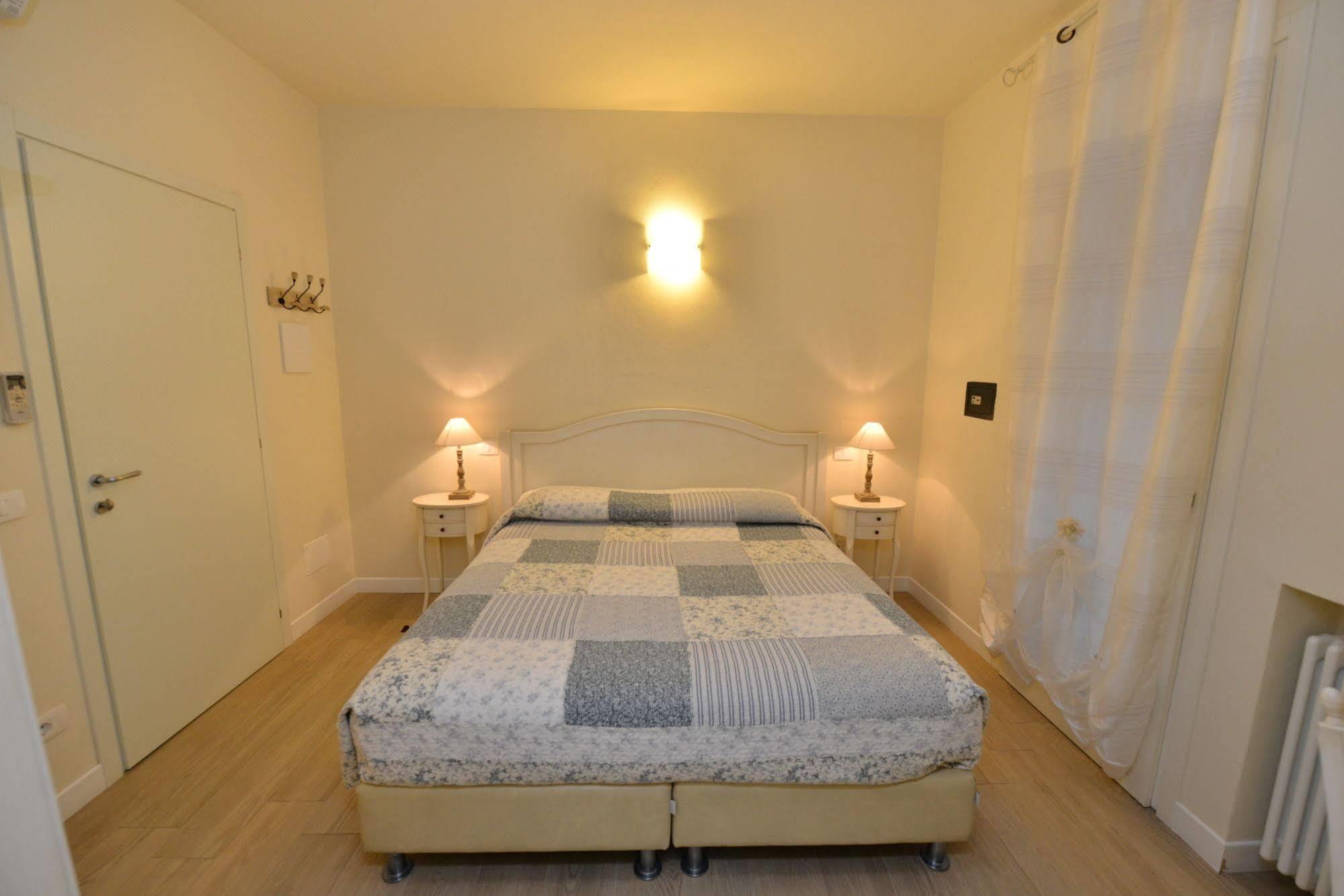 B&B Villa Bianca Sona Exterior photo